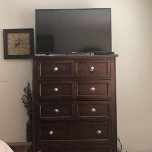 Meet your Posher, Clarence